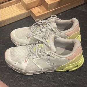 On Running Women's Running Shoes - White and Yellow